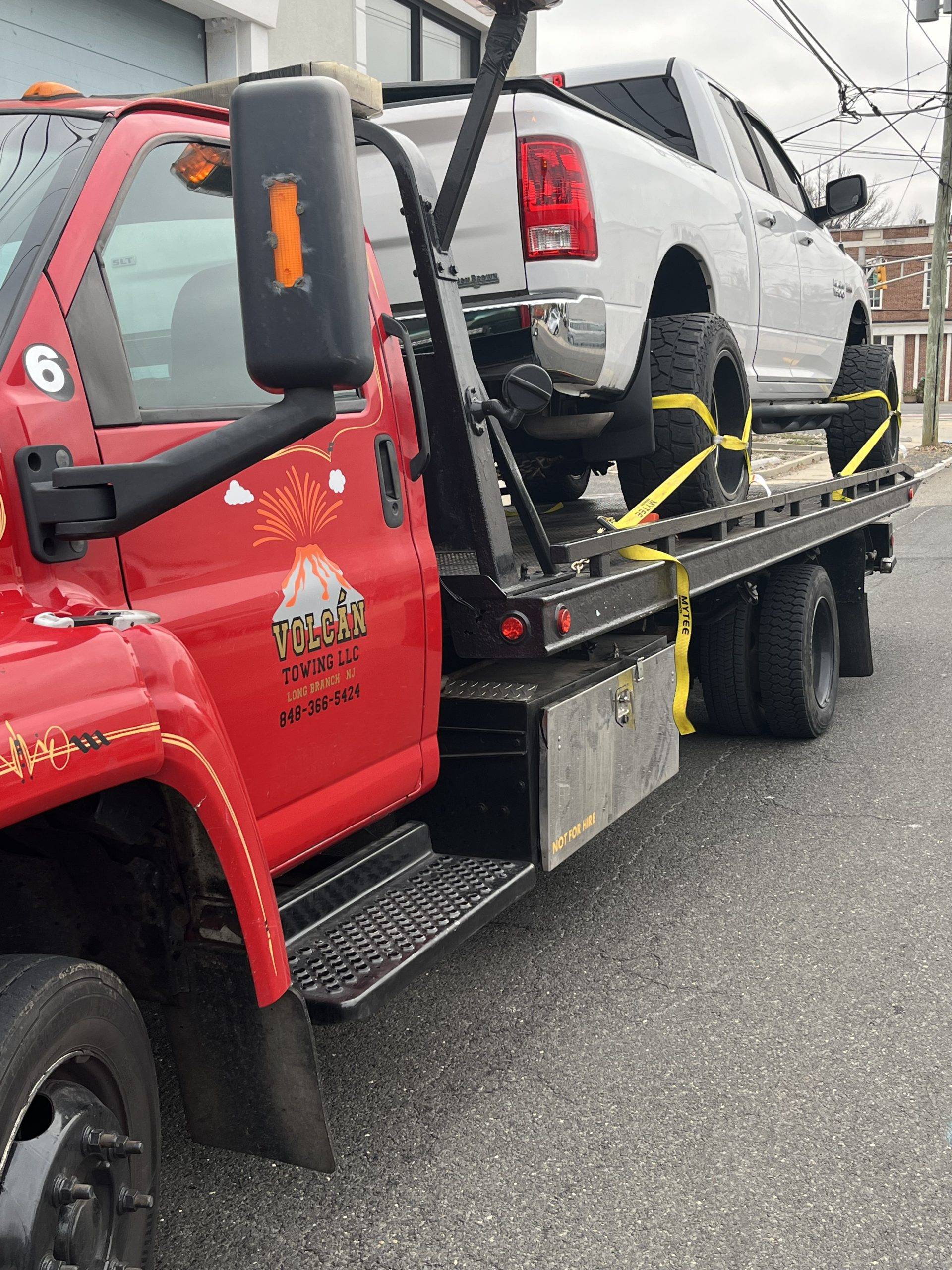 Volcan Towing Truck